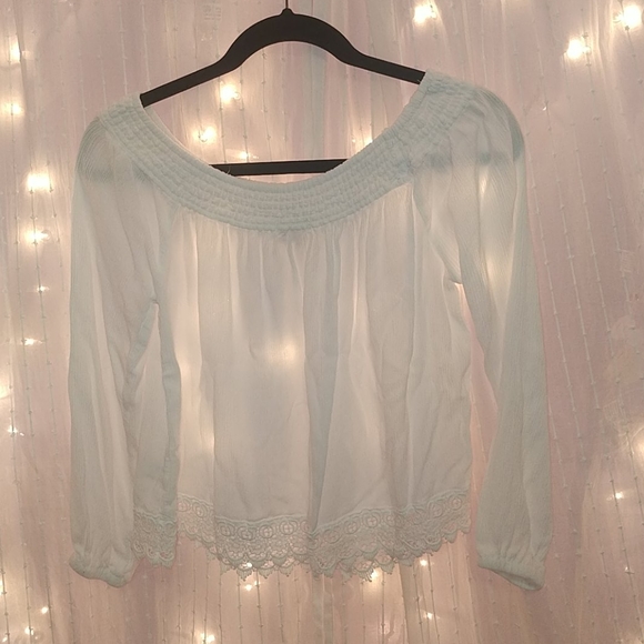 ✨OFF-THE-SHOULDER FLOWY TOP✨ - Picture 4 of 7